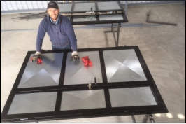 Vrata za podrum sa čeličnom konstrukcijom i sa panelima od galvanizovanog lima